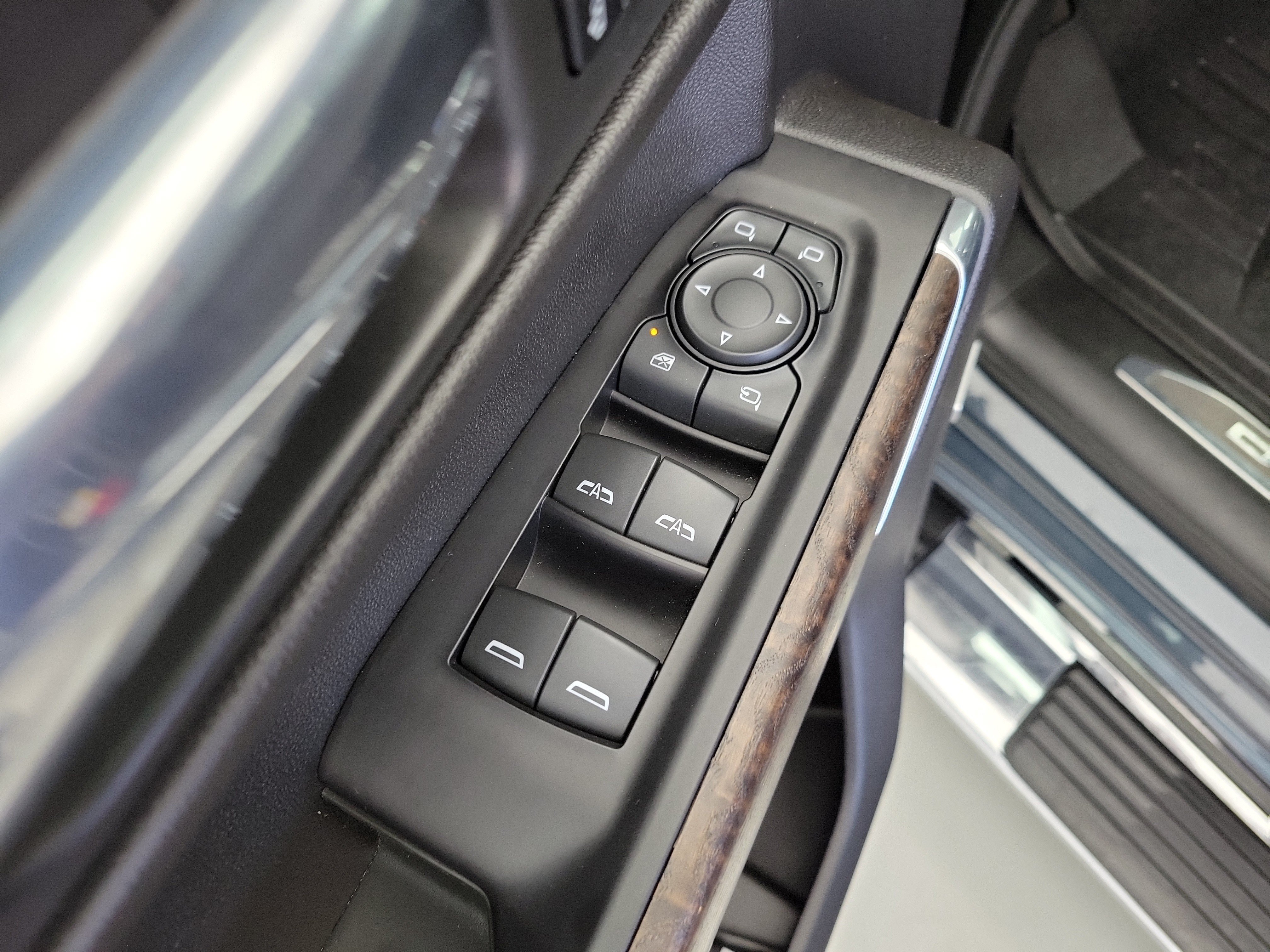 Used 2020 Dark Sky Metallic GMC Denali image 20