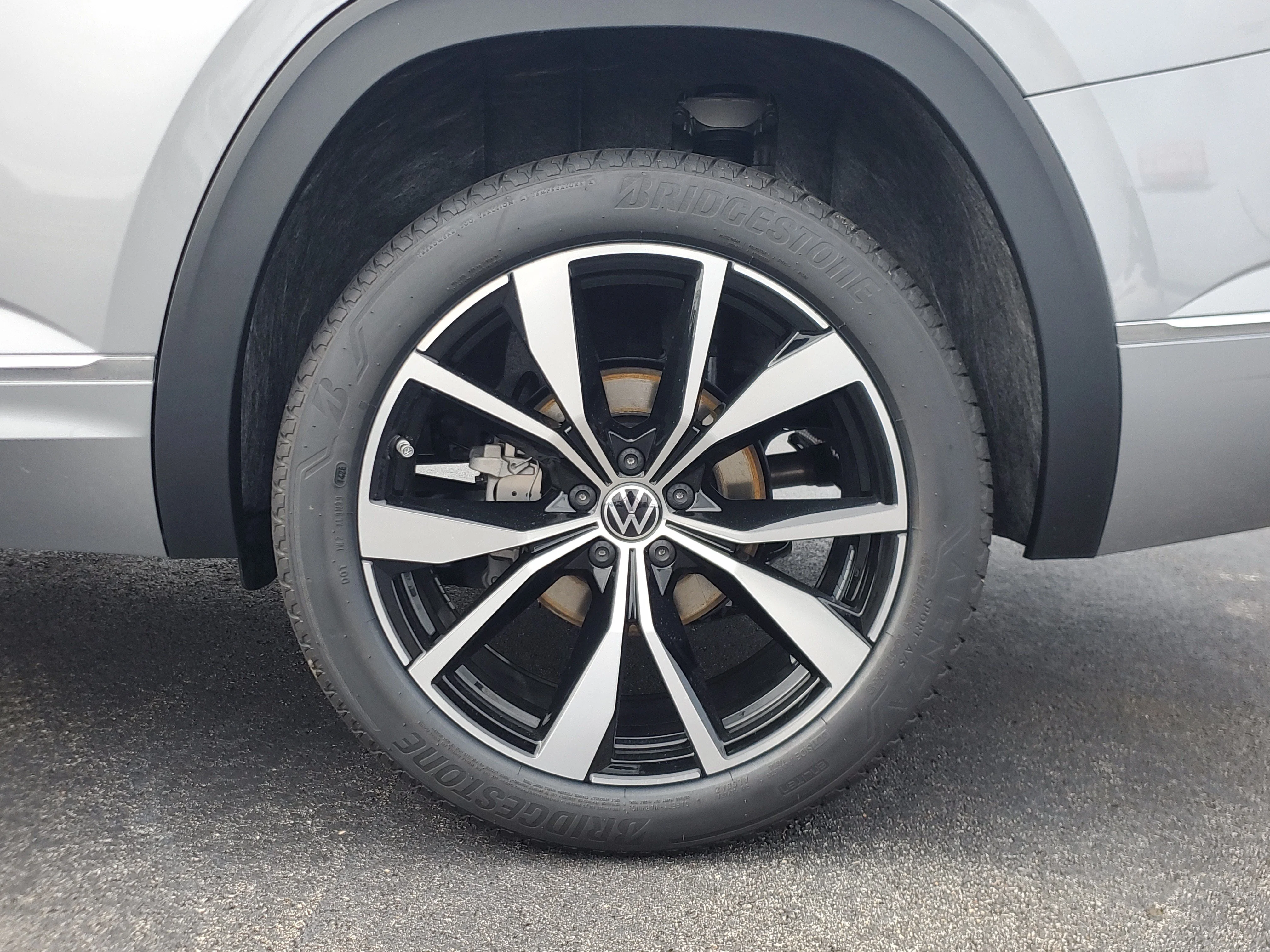 New 2026 Silver Volkswagen 2.0T SEL Premium R-Line image 9