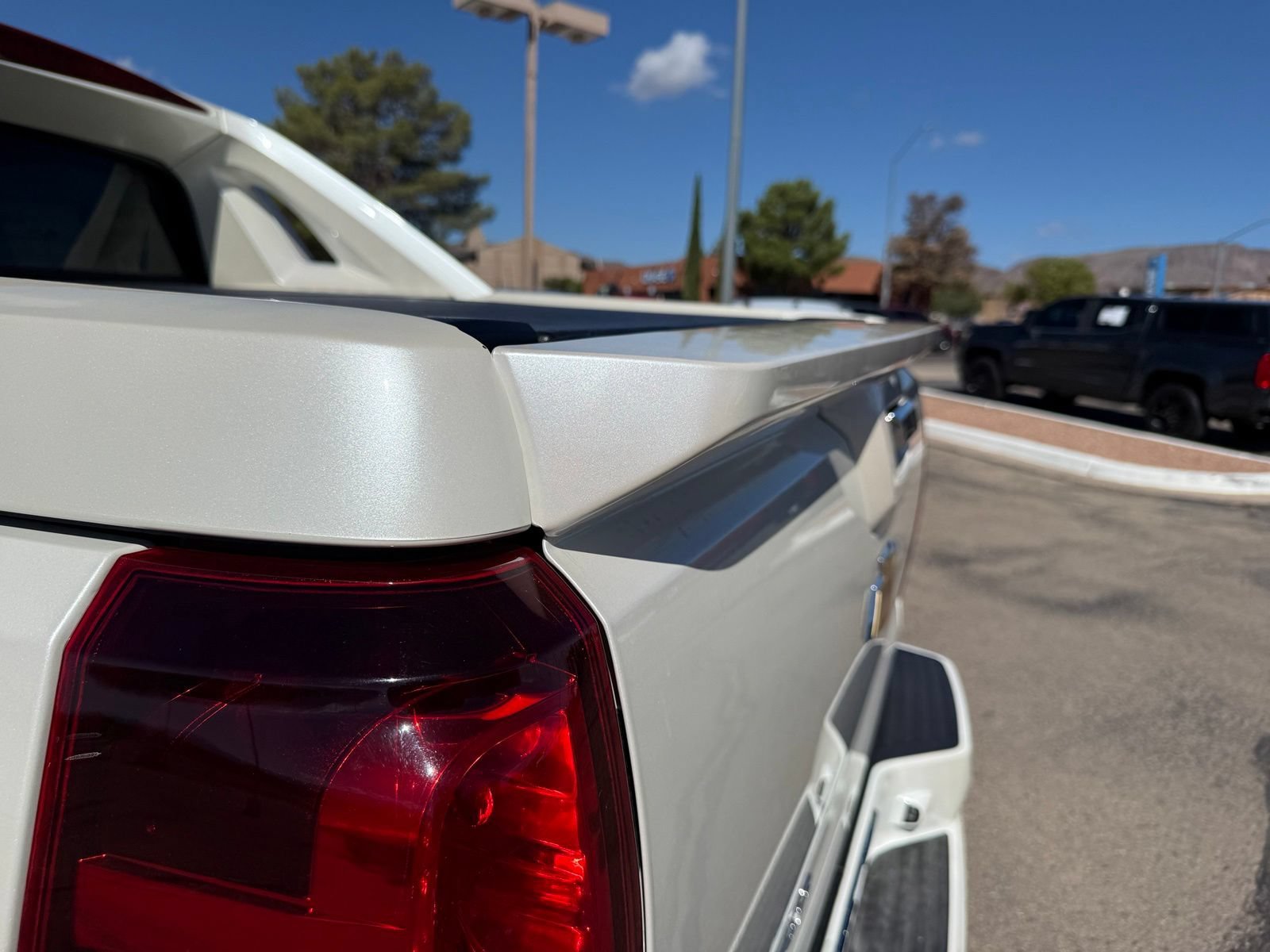 2012 Chevrolet Avalanche LTZ - Photo 7