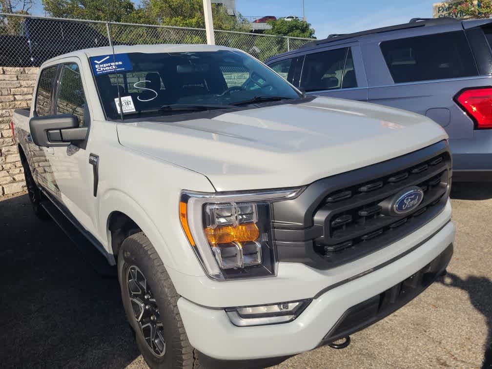 Certified Used 2023 Avalanche Gray Ford XLT image 4