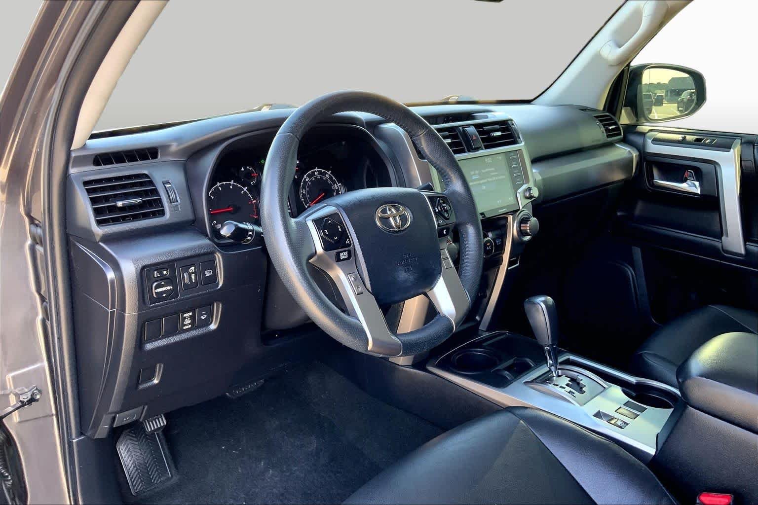 Used 2022 Magnetic Gray Metallic Toyota SR5 image 17