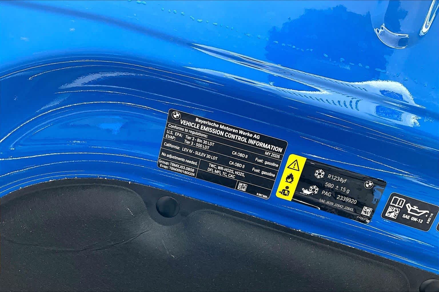 New 2026 Gentian Blue BMW xDrive40i image 17