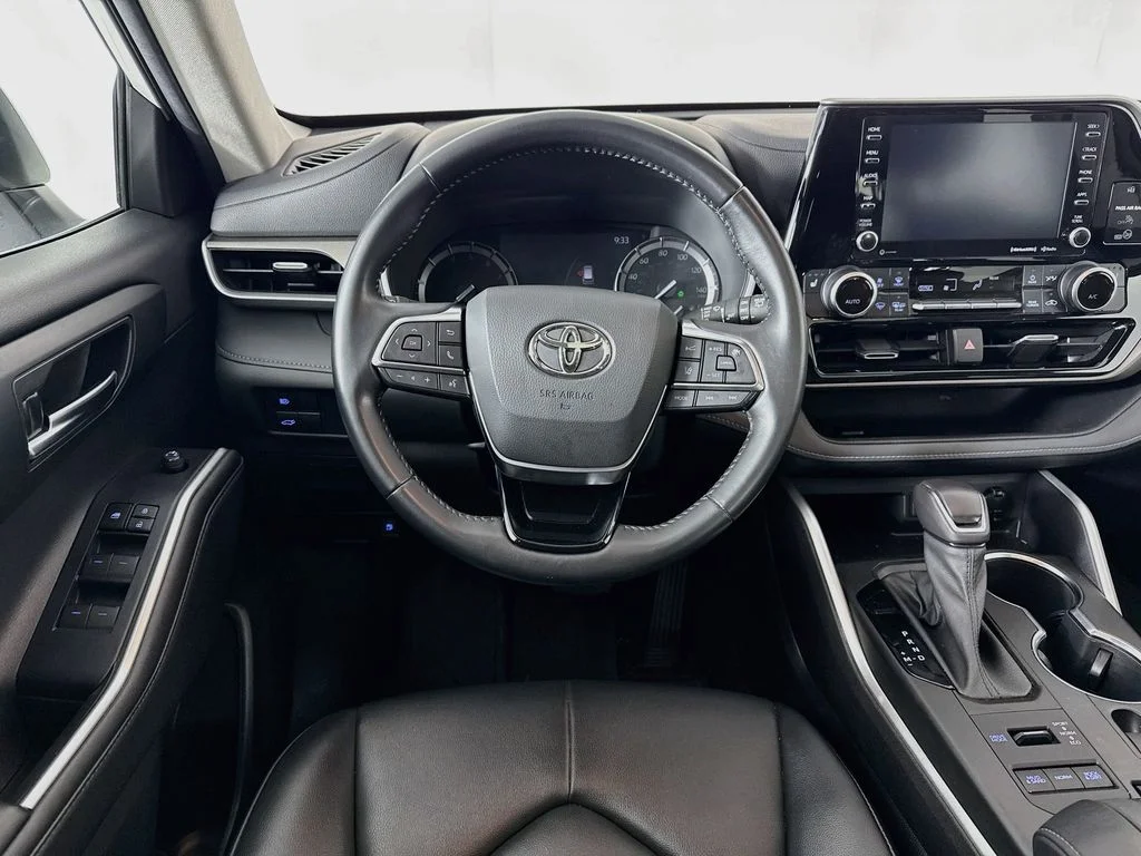 Used 2021 Blizzard Pearl Toyota XLE image 24
