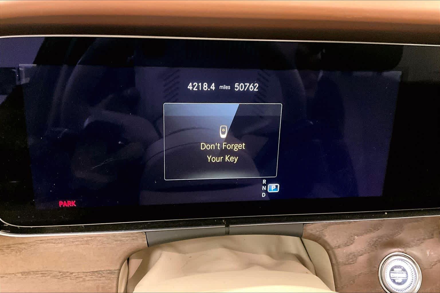 Used 2022 Nautical Blue Metallic Mercedes-Benz E 450 image 24