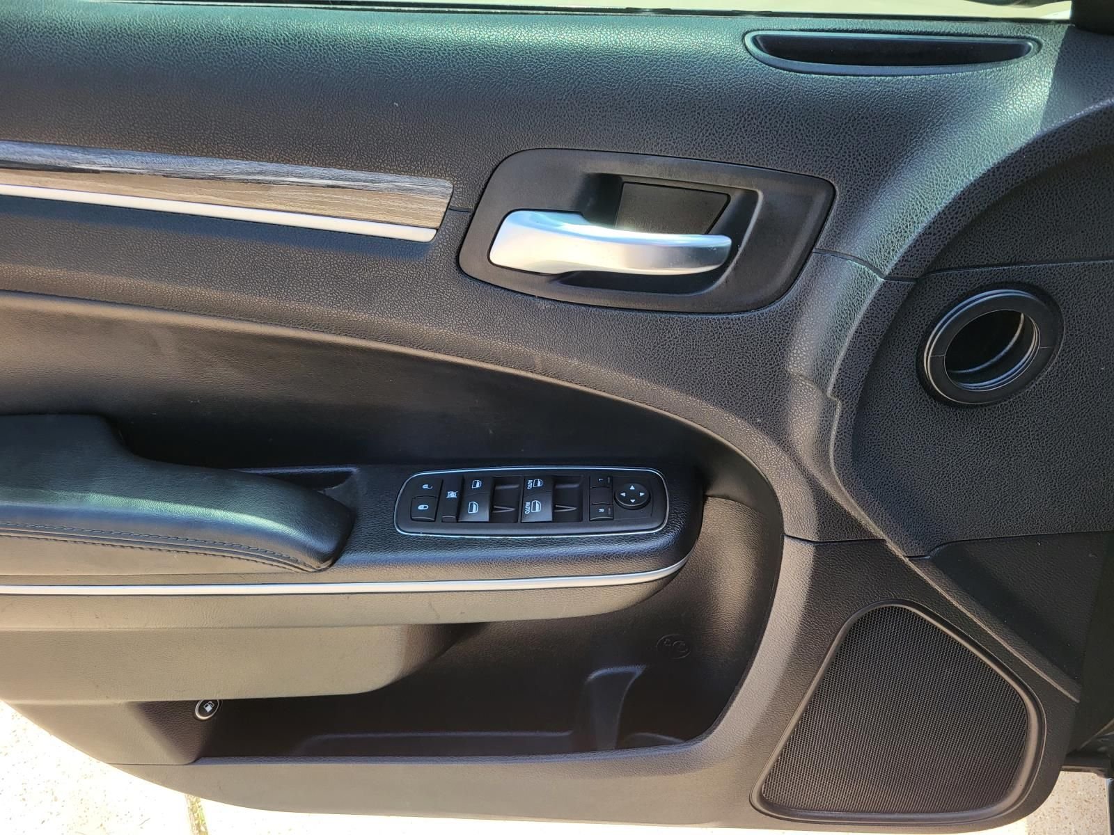 Used 2019 Granite Crystal Metallic Clearcoat Chrysler Touring image 14