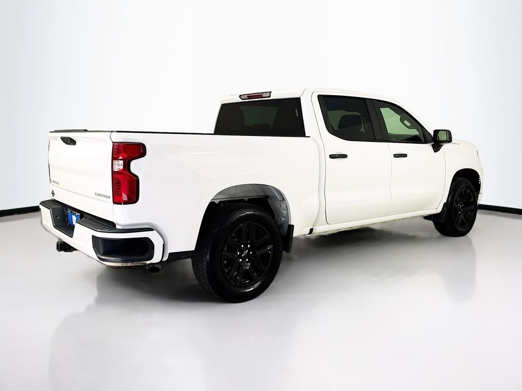 Used 2024 Summit White Chevrolet Custom image 8