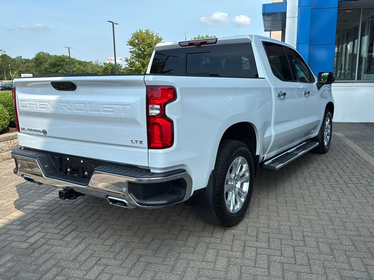 Used 2026 Polar White Tricoat Chevrolet LTZ image 5