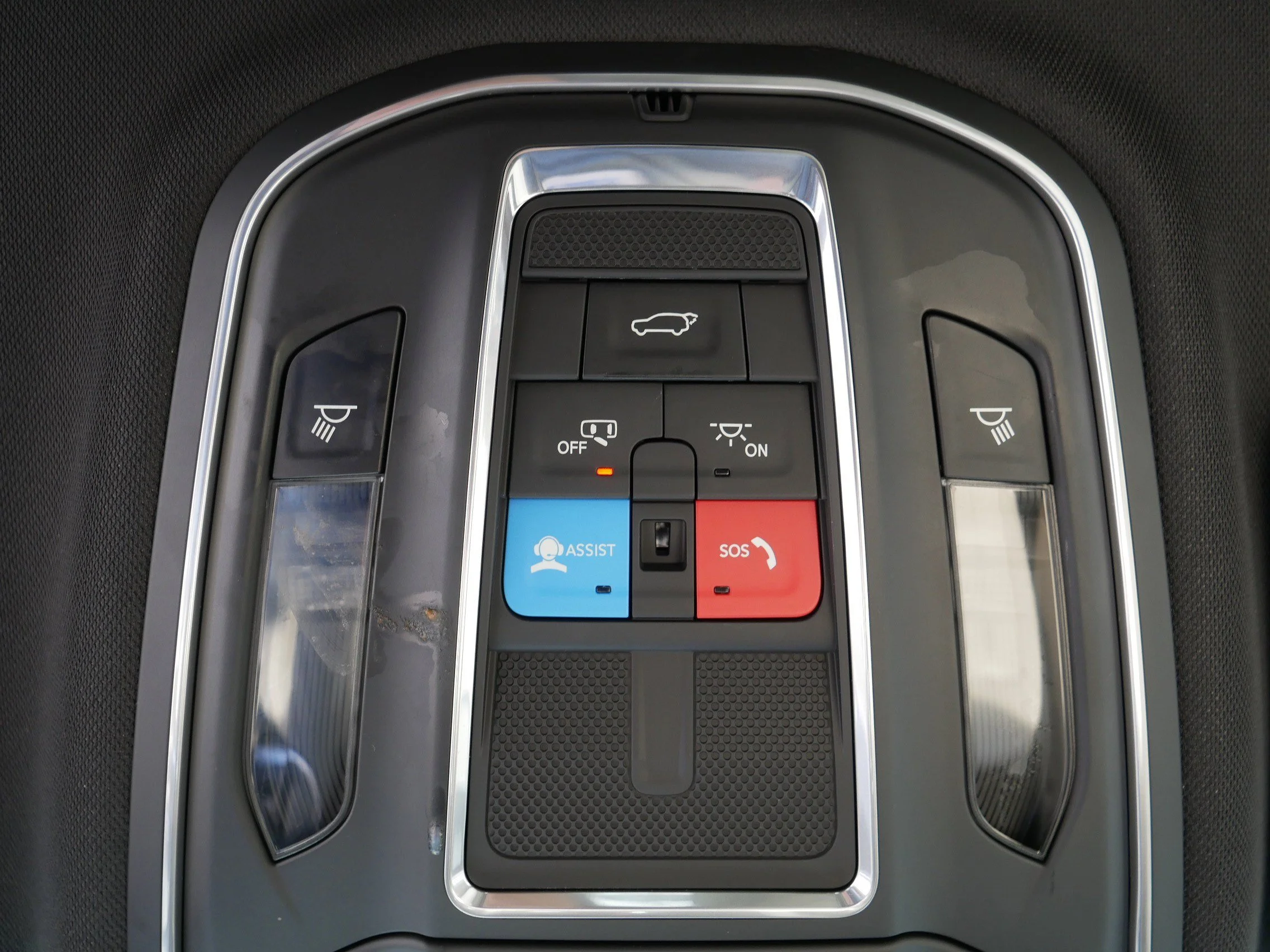 Used 2024 Silver Zynith Jeep Limited image 33