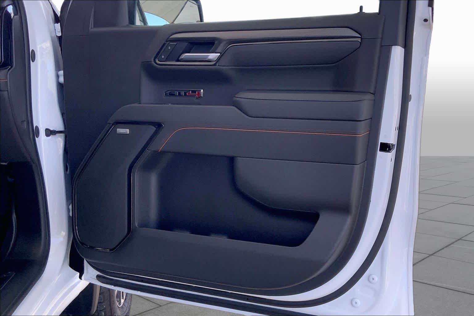 Used 2026 Summit White GMC AT4 image 23