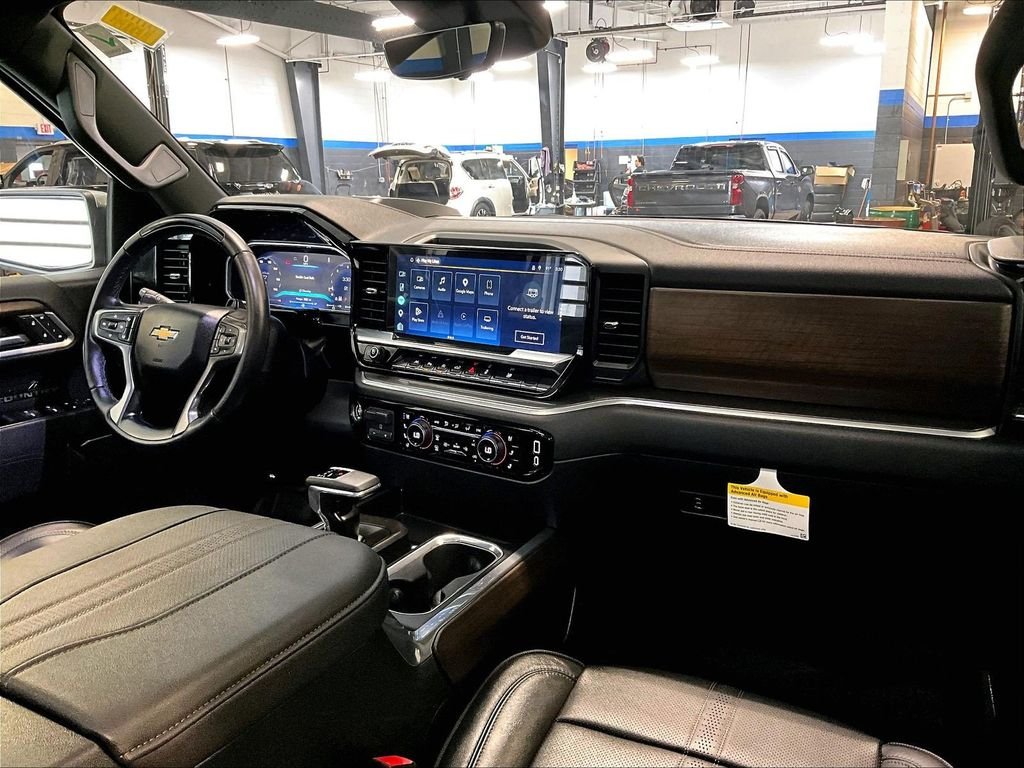 Used 2026 Black Chevrolet High Country image 14