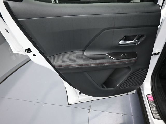 2025 Nissan Kicks SR AWD - Photo 10