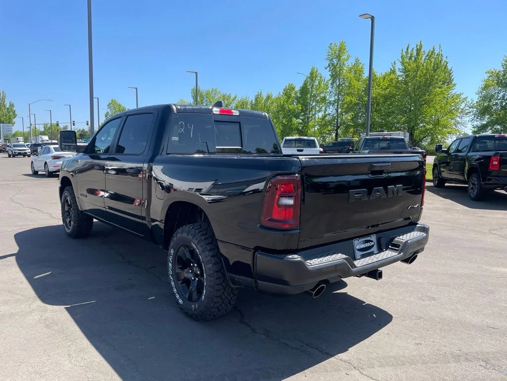 New 2026 Diamond Black Crystal Pearl-Coat Exterior Paint RAM Warlock image 3