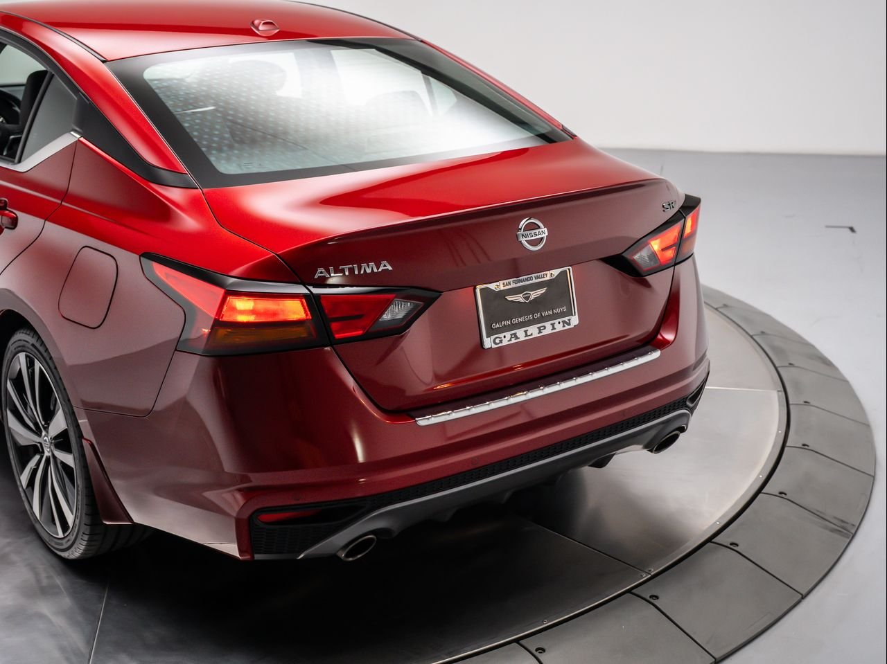 2022 Nissan Altima SR - Photo 28