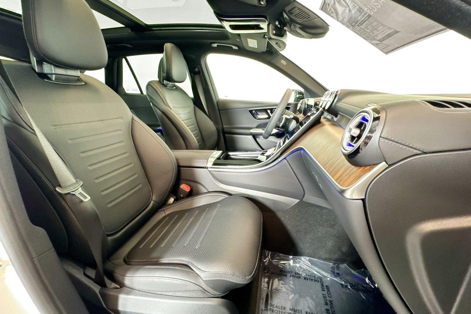 New 2026 Polar White Mercedes-Benz GLC 300 image 26