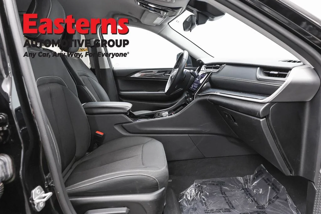 Used 2022 Black Jeep Laredo image 24