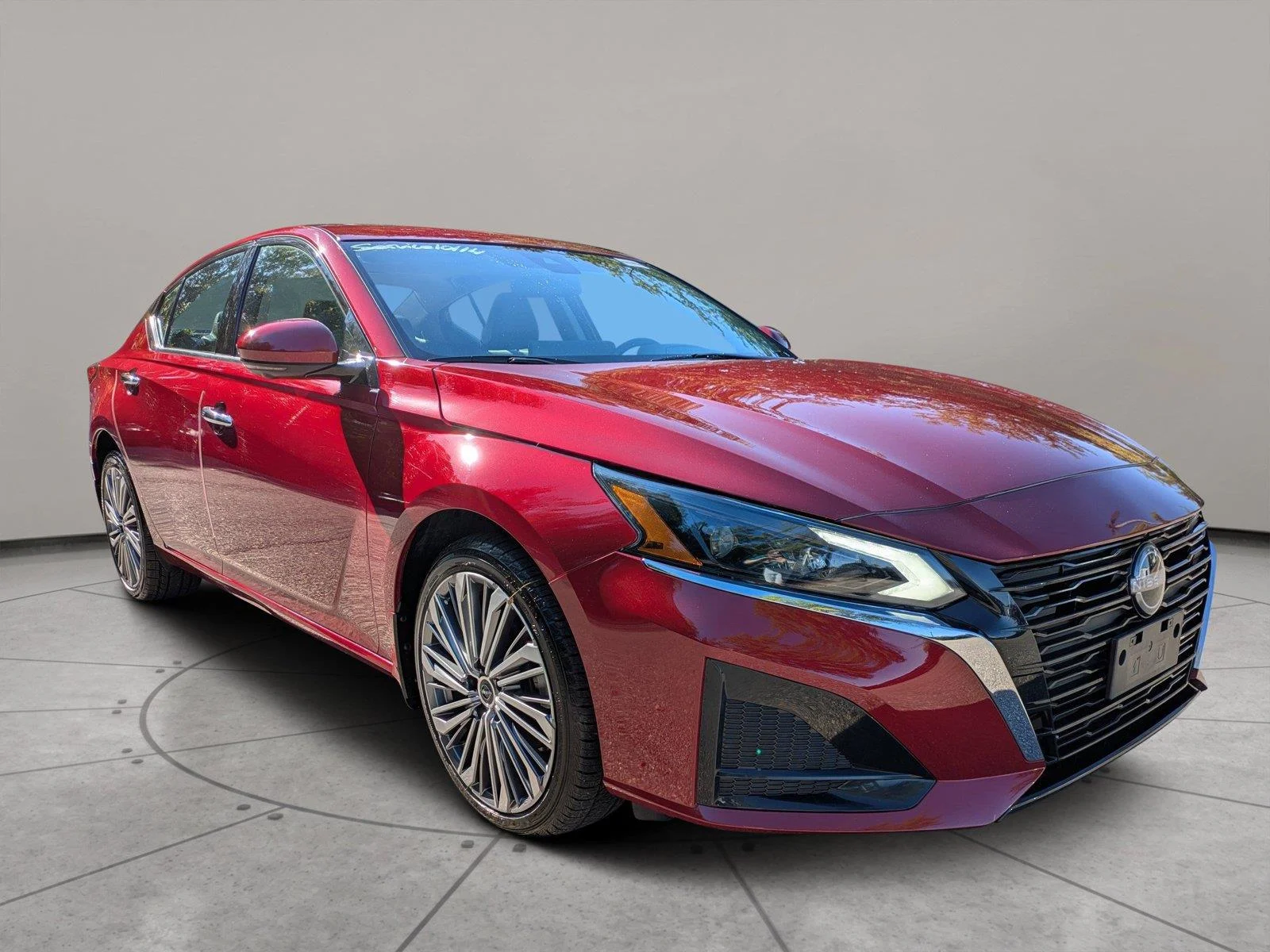 Used 2023 Scarlet Ember Tintcoat Nissan 2.5 SL image 1