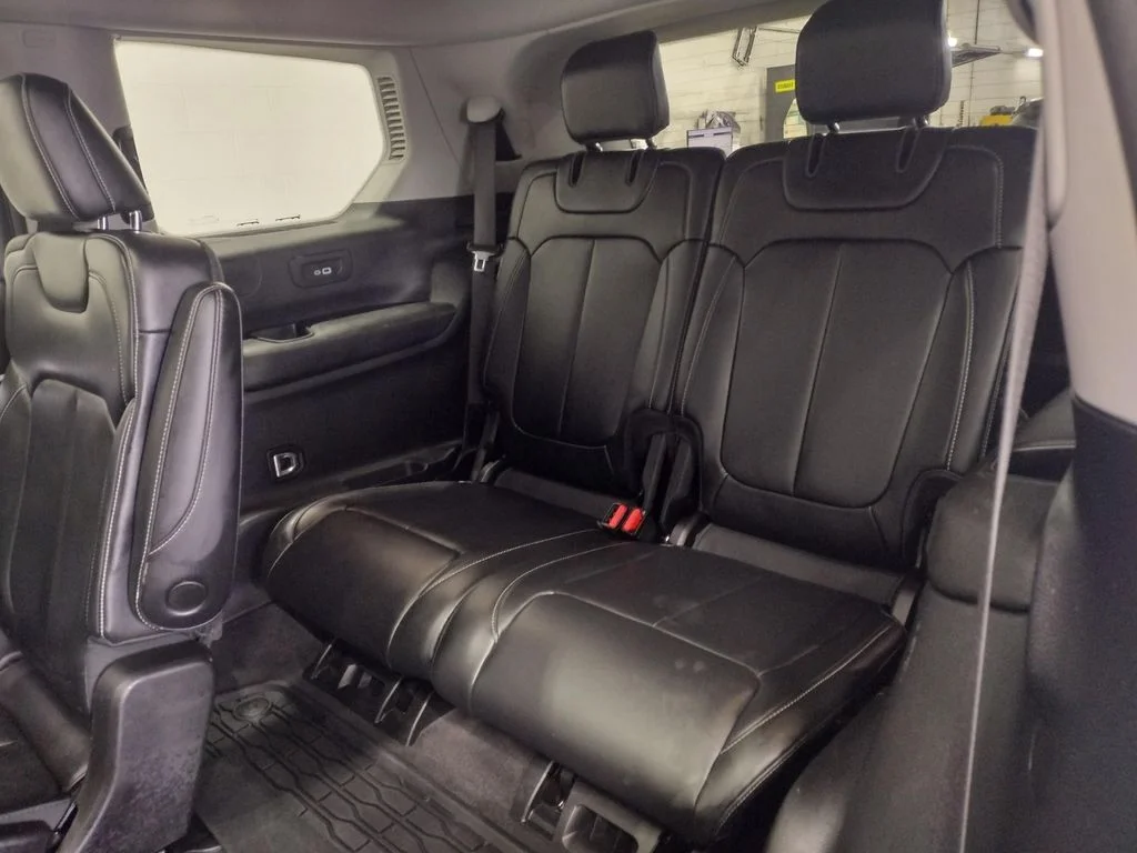 Used 2021 Silver Jeep Limited image 30