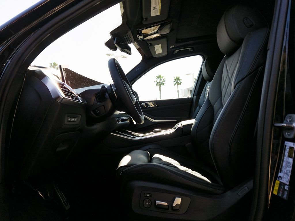 New 2026 Black Sapphire Metallic BMW xDrive50e image 10