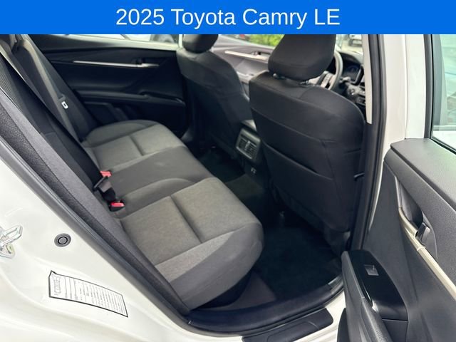 2025 Toyota Camry LE - Photo 33