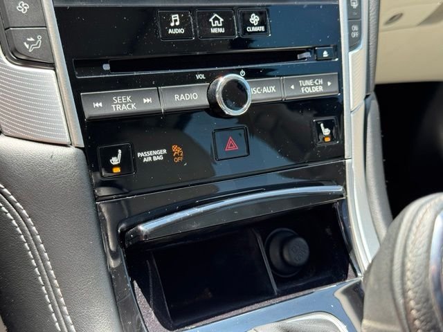 Used 2022 Grand Blue INFINITI LUXE image 36