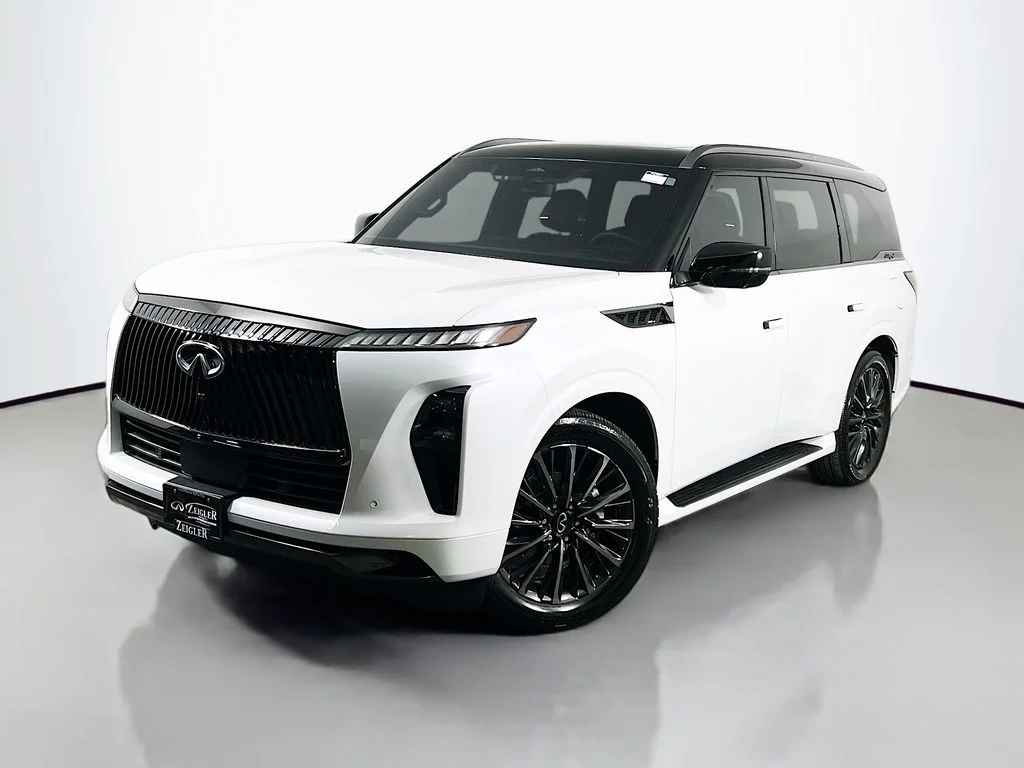 Certified Used 2025 Black INFINITI AUTOGRAPH image 3