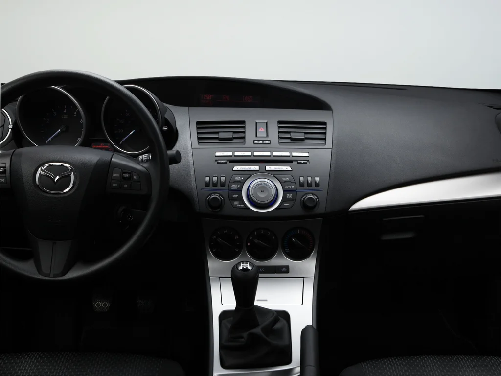 Used 2010 Silver Mazda i Sport image 27