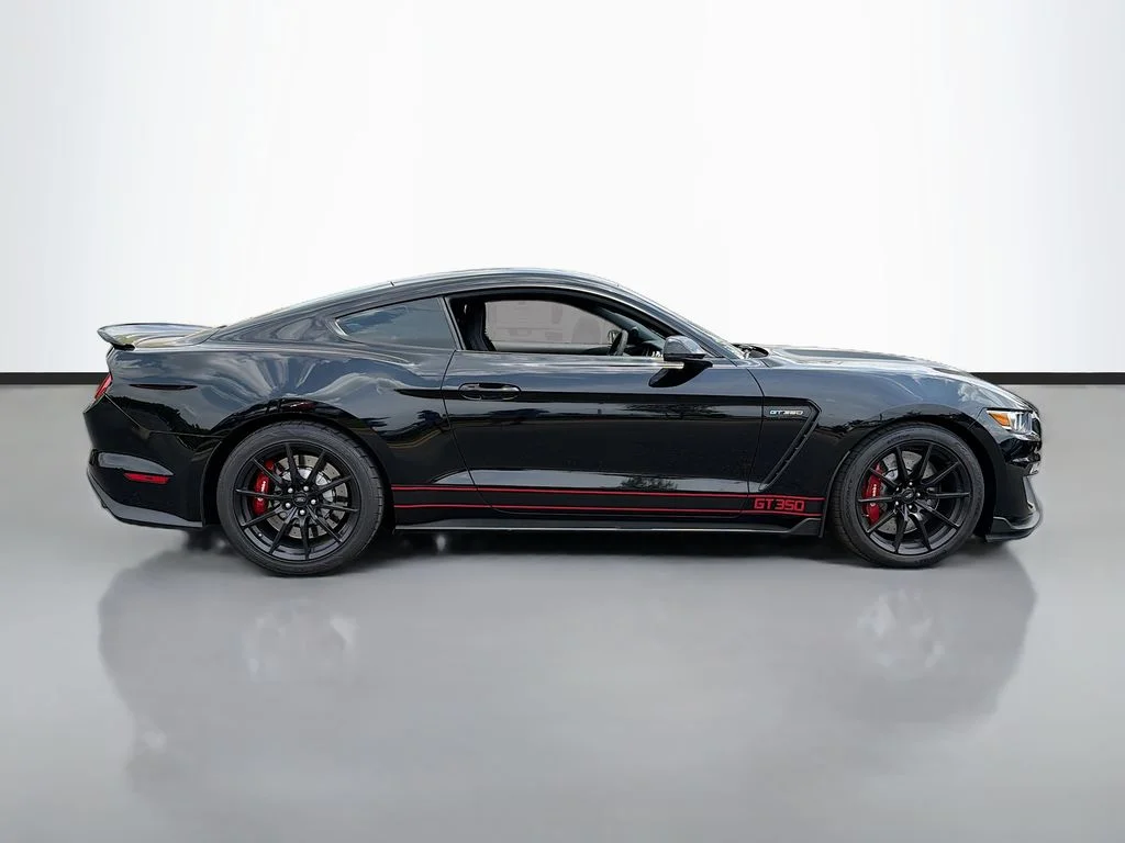 Used 2017 Shadow Black Ford Shelby GT350 image 4