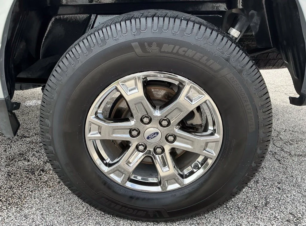 Used 2022 Silver Ford Lariat image 16