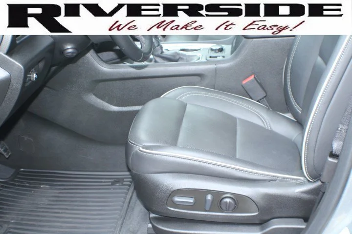 Used 2023 Sterling Gray Metallic Chevrolet Premier image 15