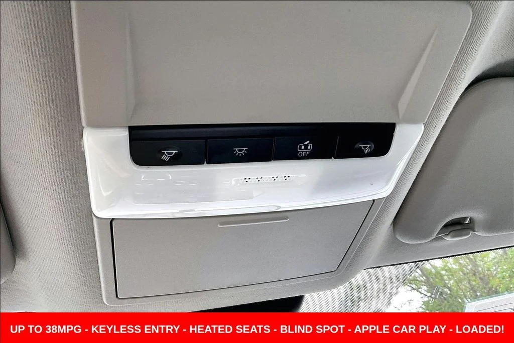 Used 2023 White Nissan SV image 18