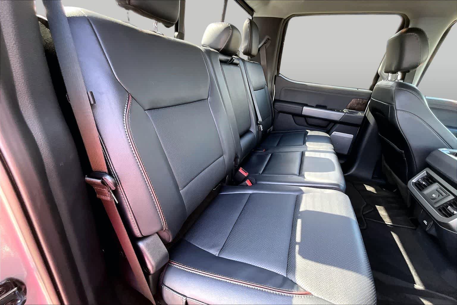 Used 2023 Iconic Silver Metallic Ford LARIAT image 17