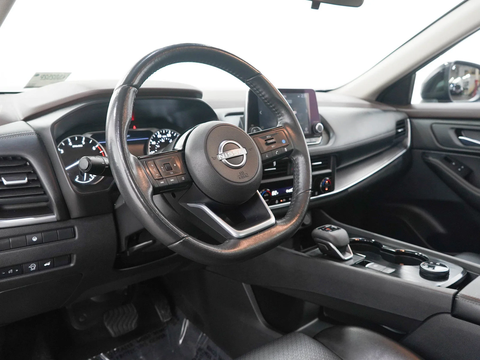 Used 2023 Super Black Nissan SV image 24