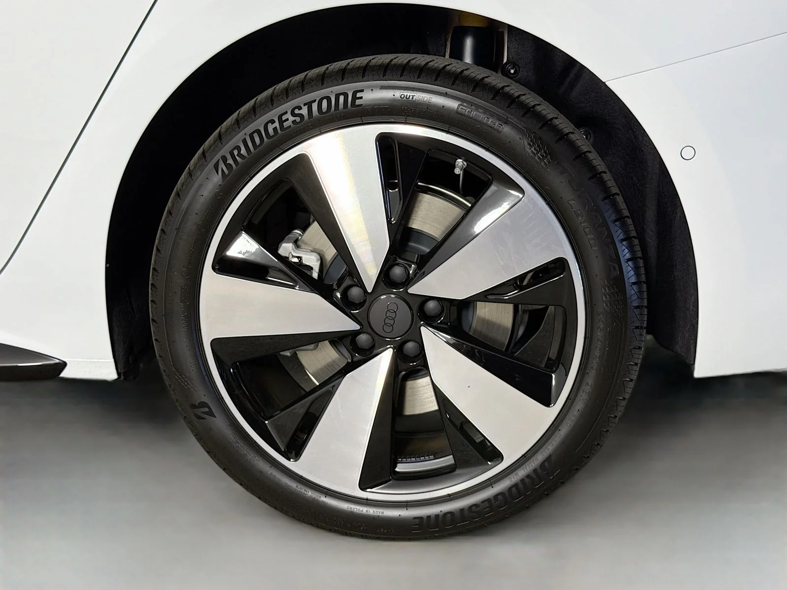 New 2026 White Audi  image 32