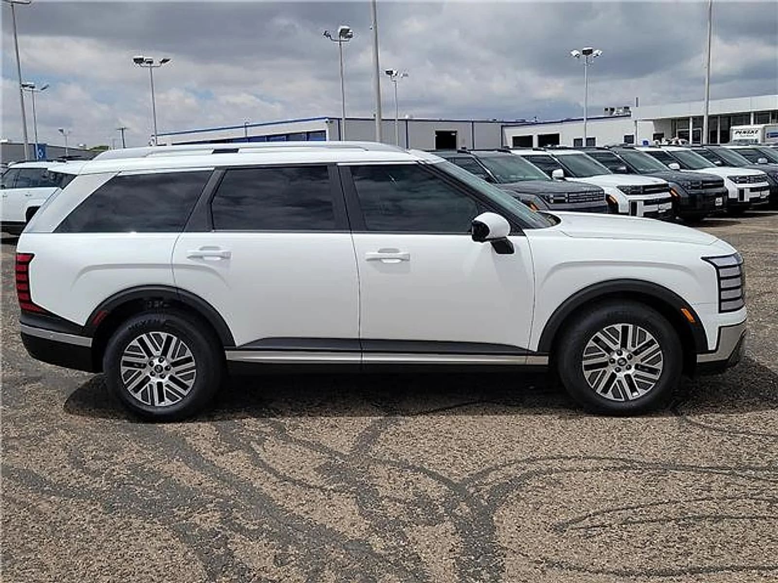 New 2026 White Hyundai SEL image 5