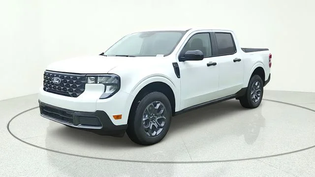 New 2026 White Ford XLT image 3