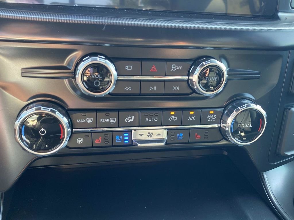 New 2026 Carbonized Gray Metallic Ford Lariat® image 17