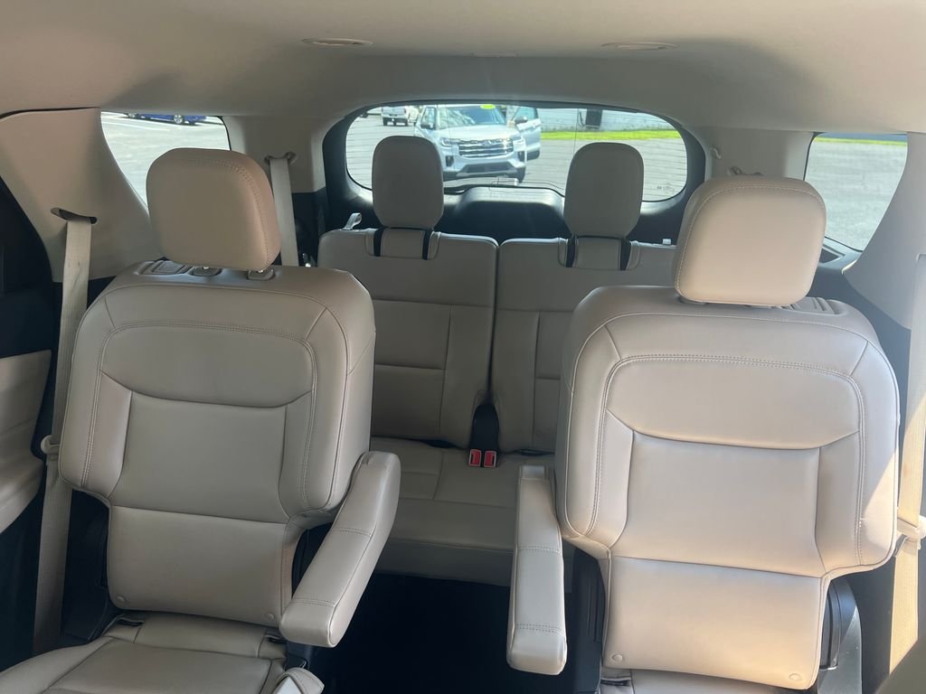 Used 2023 White Ford XLT image 22