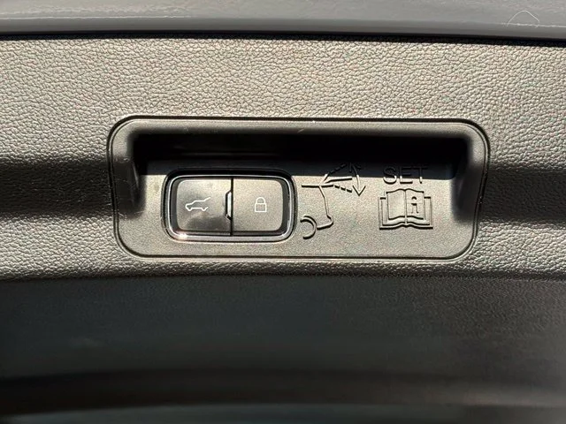 Used 2020 White Ford XLT image 13