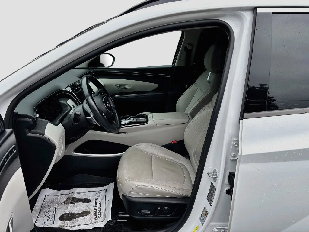 Used 2022 Quartz Hyundai Limited image 22