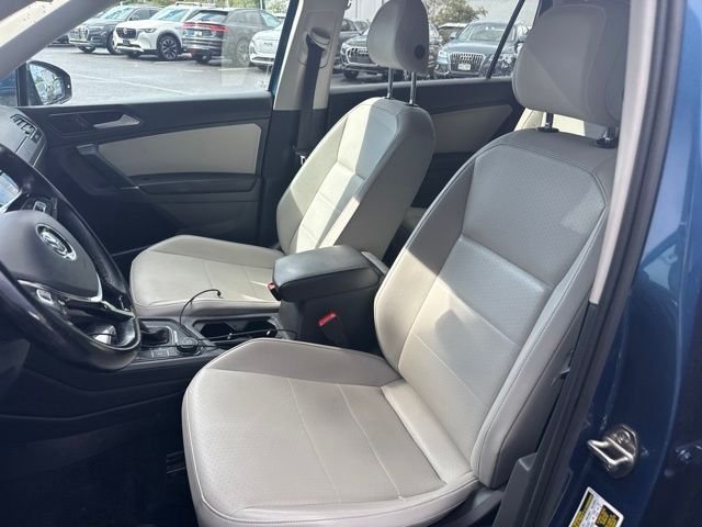Used 2018 Blue Volkswagen 2.0T SE image 8