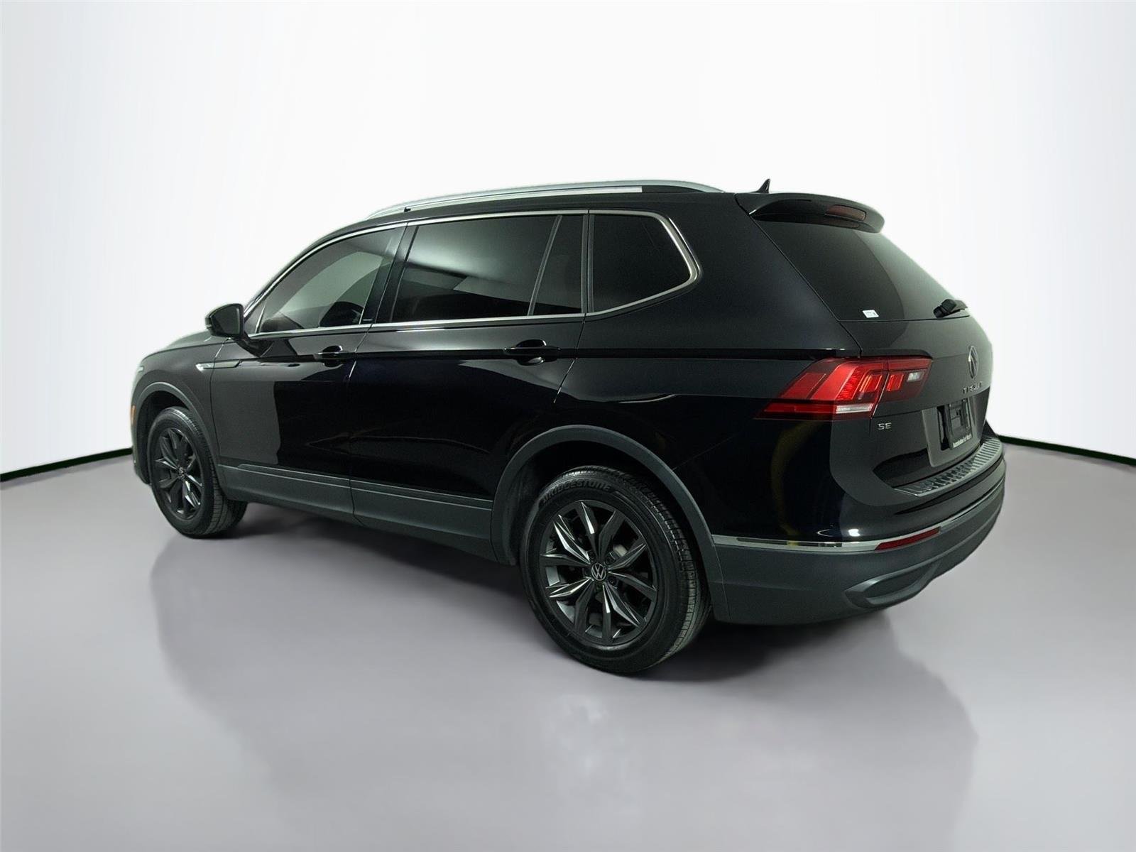 Certified Used 2023 Deep Black Pearl Volkswagen SE image 7