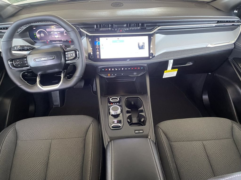 New 2026 Sting-Gray Clear-Coat Exterior Paint Jeep Laredo image 10