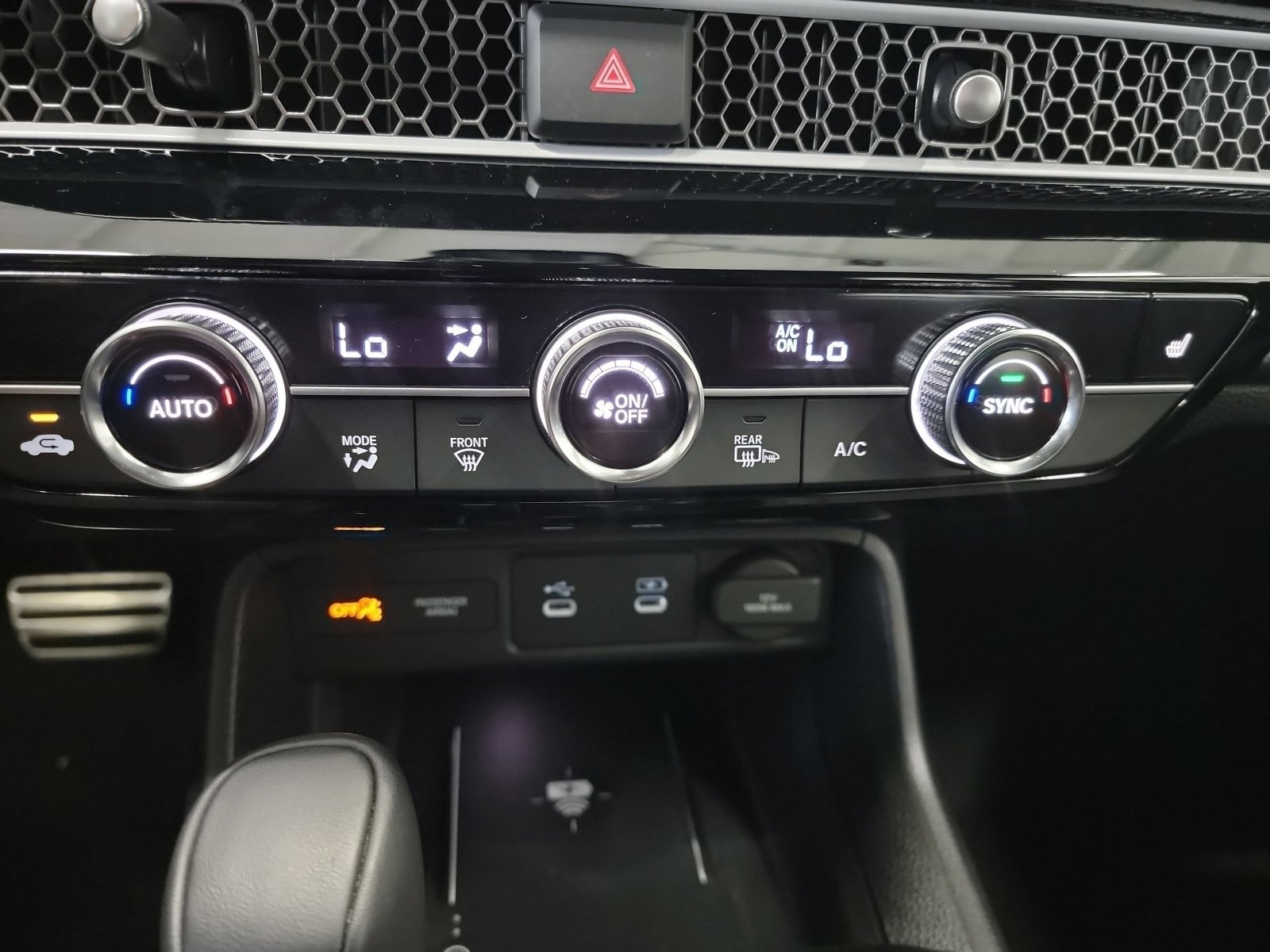 2025 Honda Civic Sport Touring - Photo 51