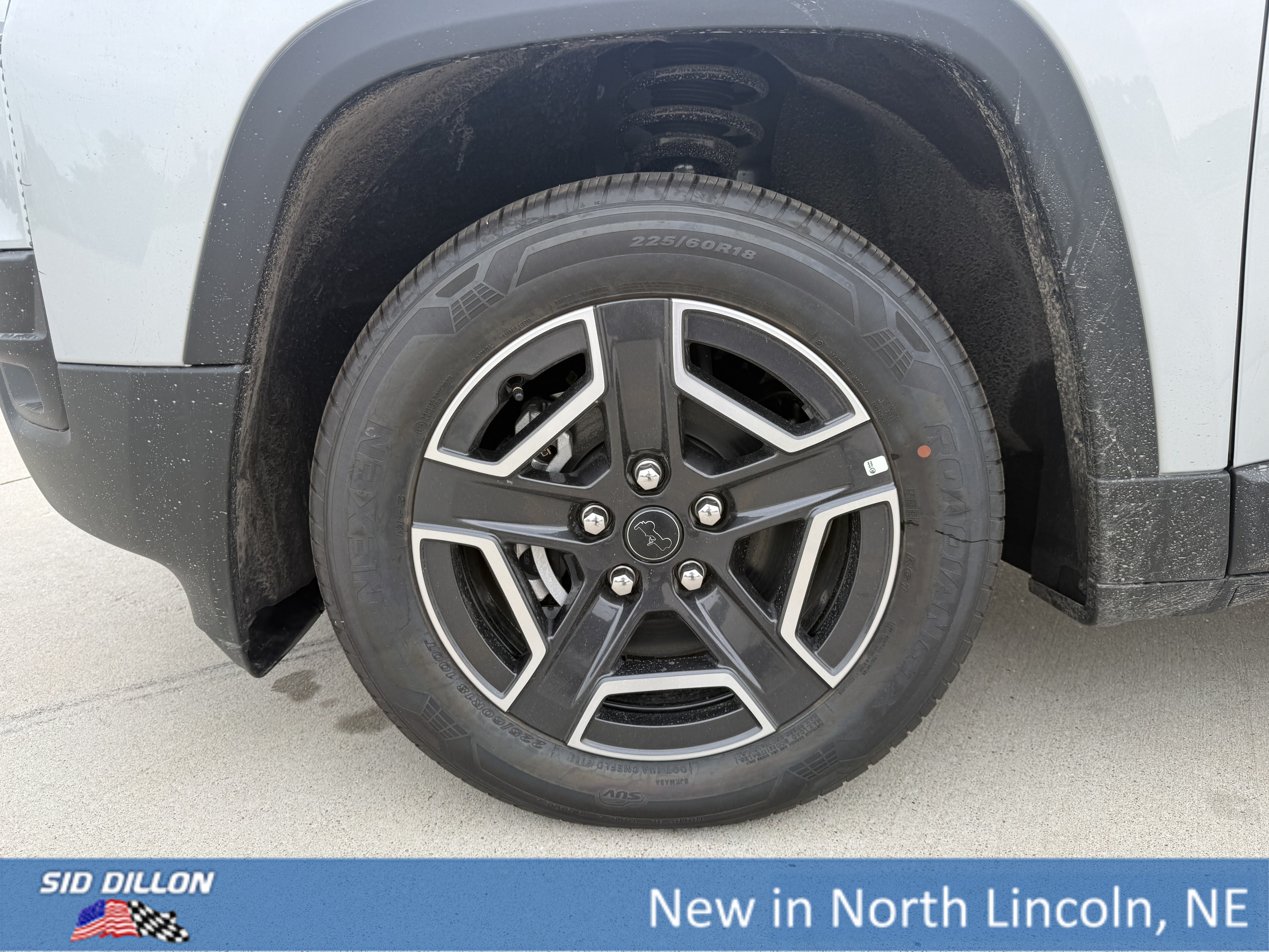 New 2026 Silver Zynith Clearcoat Jeep Laredo image 5