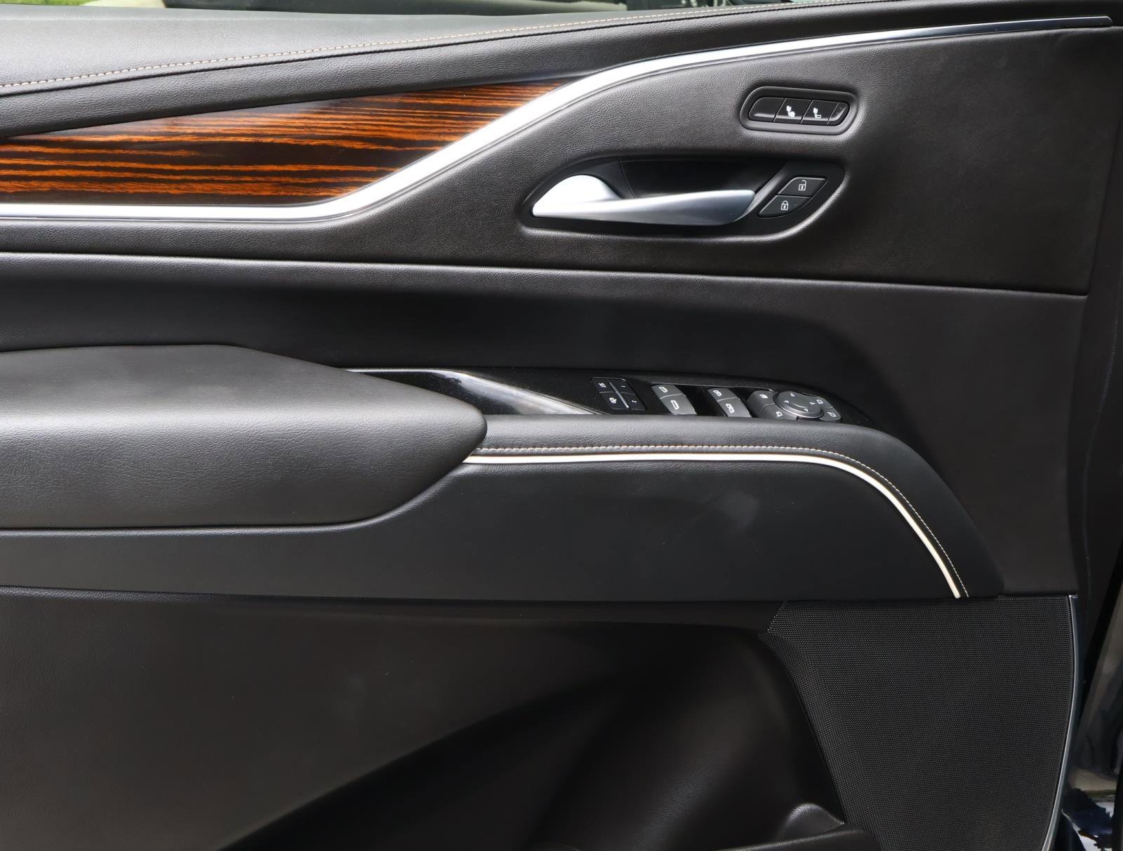 2023 Cadillac Escalade Luxury - Photo 19