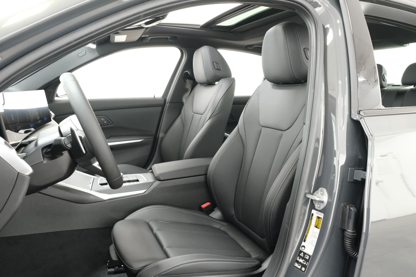 New 2026 Dravit Grey Metallic BMW 330i xDrive image 44