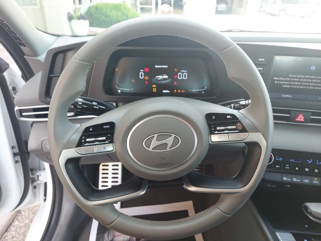 Certified Used 2026 White Hyundai SEL Sport image 11