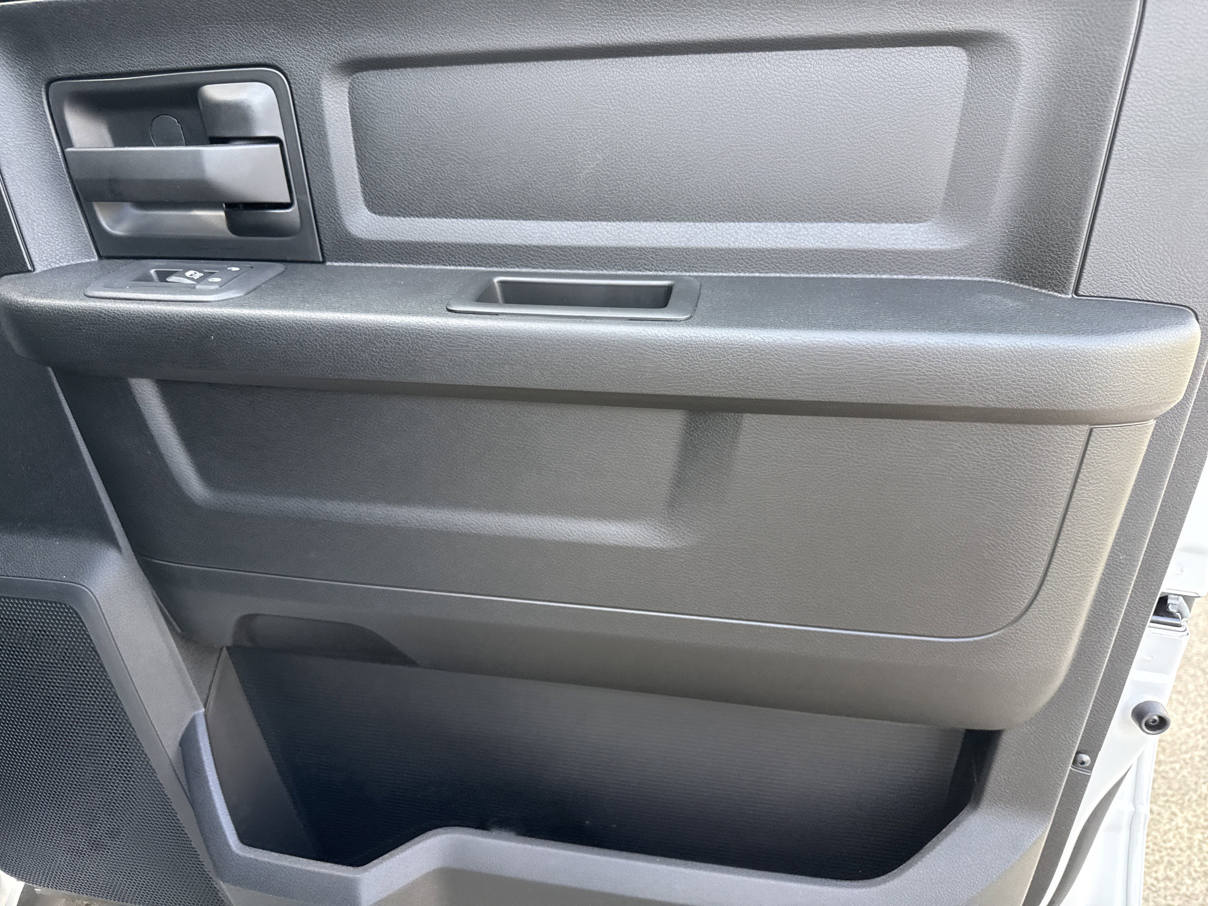 New 2026 Bright White Clearcoat RAM Tradesman image 17