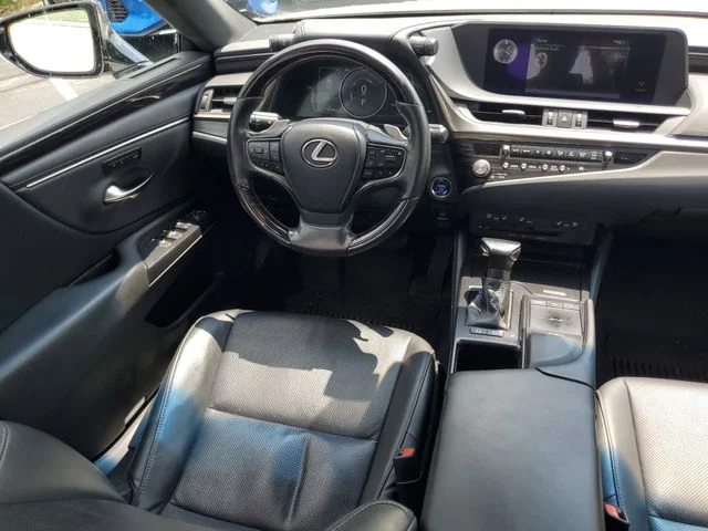 2021 Lexus ES Hybrid 300h - Photo 13