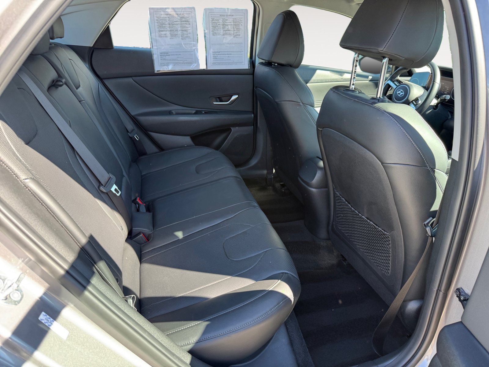 Certified Used 2023 Fluid Metal Hyundai Limited image 18